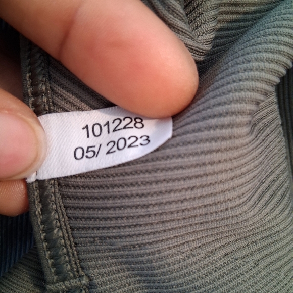 Outdoor Voices Seamless Longline Set In Tea Tree Size Small - Full Set - Picture 7 of 7